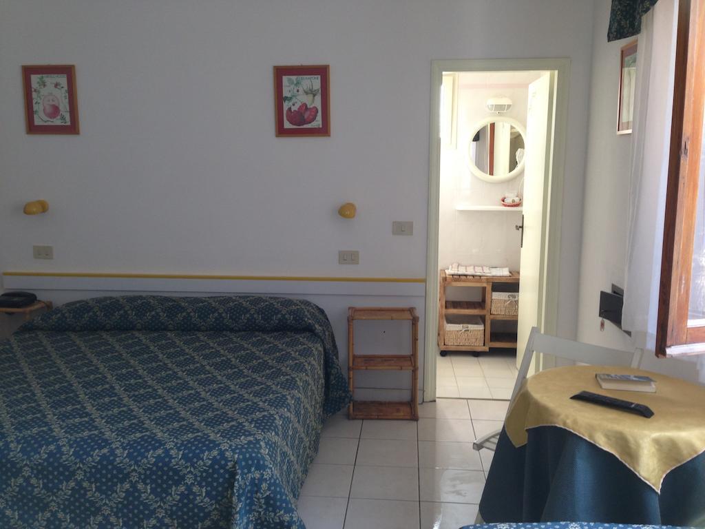 Hotel Giardino Capoliveri  Room photo